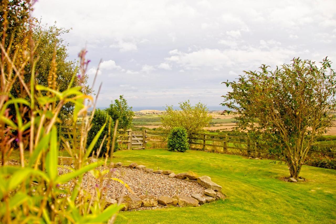 Spangle Cottage, Borrowby Farm Cottages Staithes Exterior photo